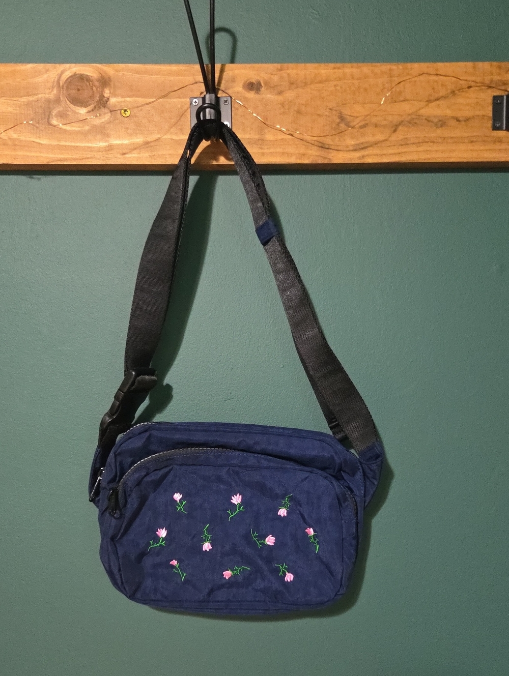NWT Baggu Fanny Pack - Embroidered Wildflower